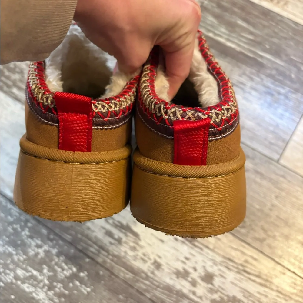 Women's Tan Platform Tasman Like Slippers Size 41/10